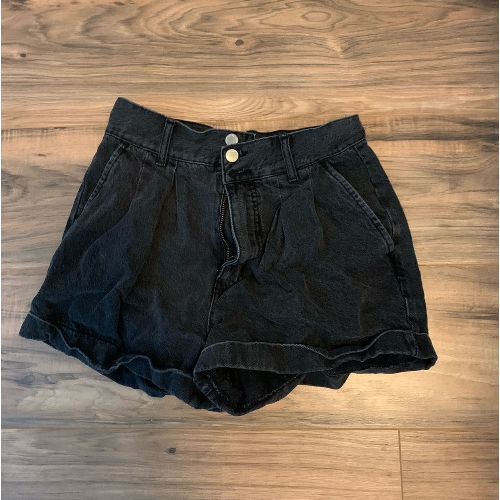Cute black denim shorts from forever 21. Literally loved these shorts.
